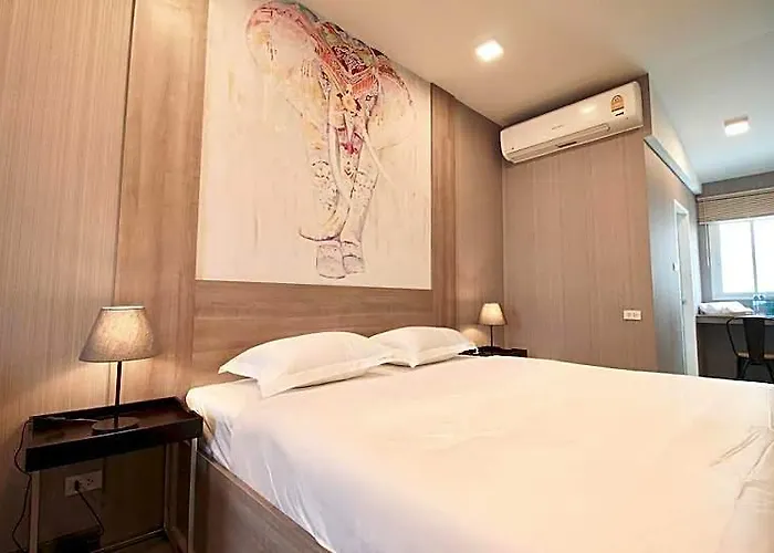 R 17 Living Hotel