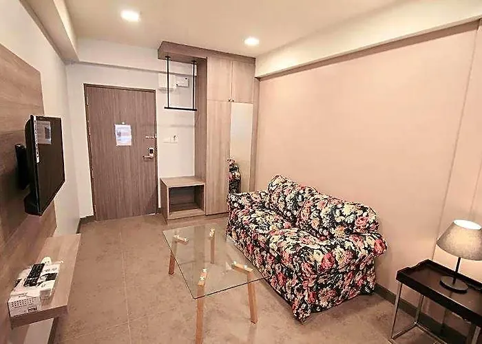 R 17 Living Hotel
